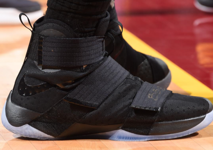 Мъжки маратонки Nike Soldier 10